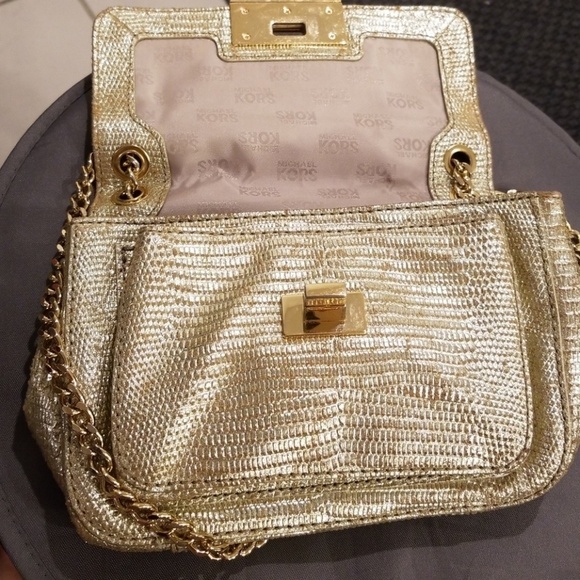 💕MICHAEL KORS💕 Lizard Embossed Leather Turnlock Crossbody Bag ~ Metallic Gold - Picture 5 of 8